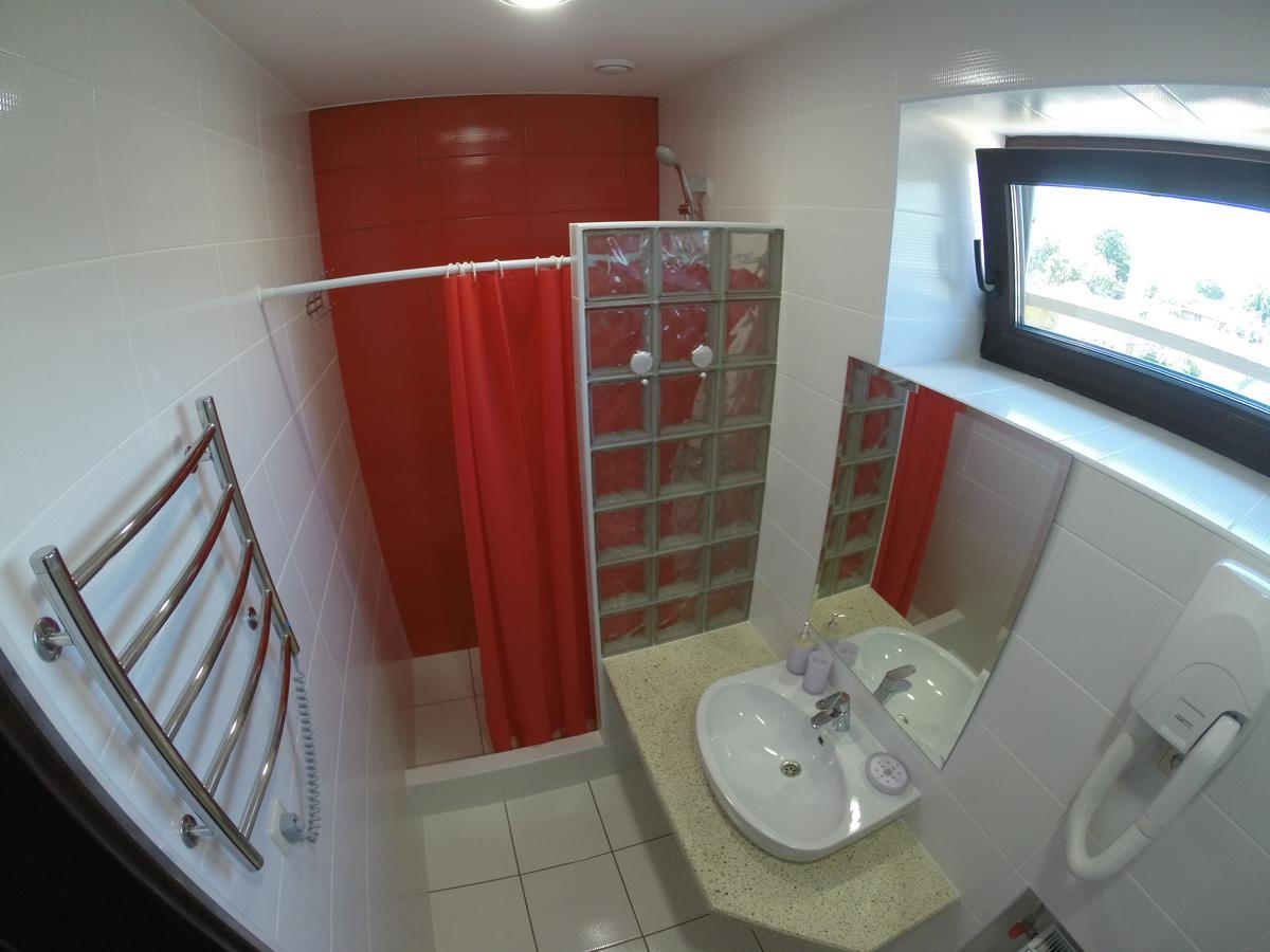 Viro Hotel Čornomors'k Esterno foto