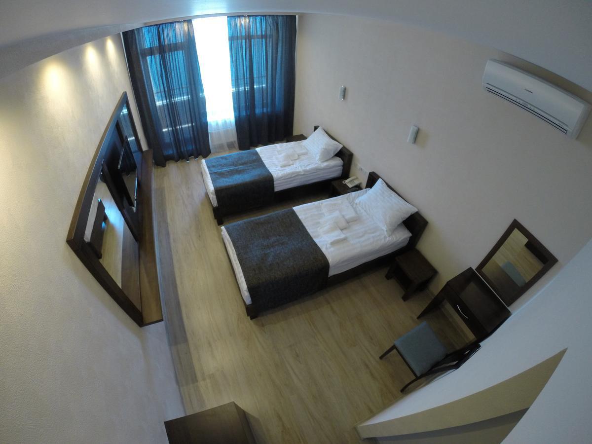 Viro Hotel Čornomors'k Esterno foto